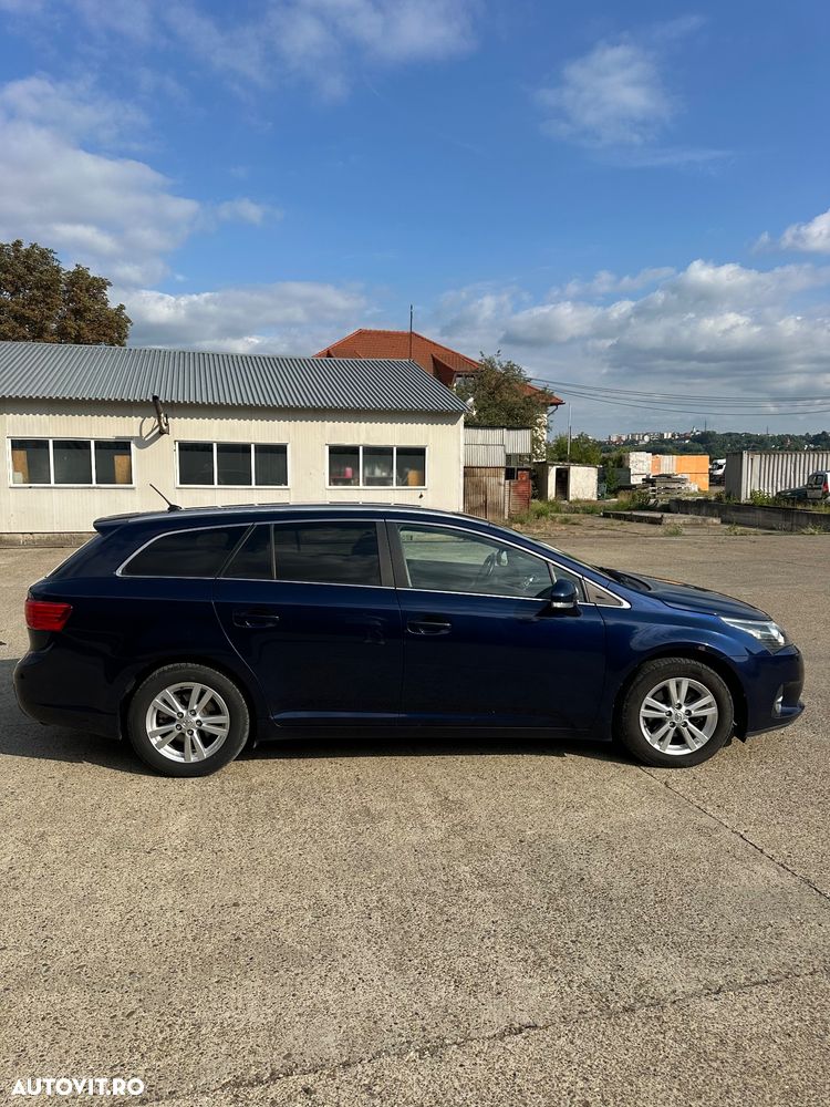 Toyota Avensis - 6