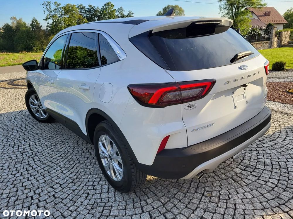 Ford Kuga - 25
