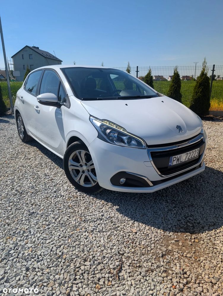 Peugeot 208 - 25