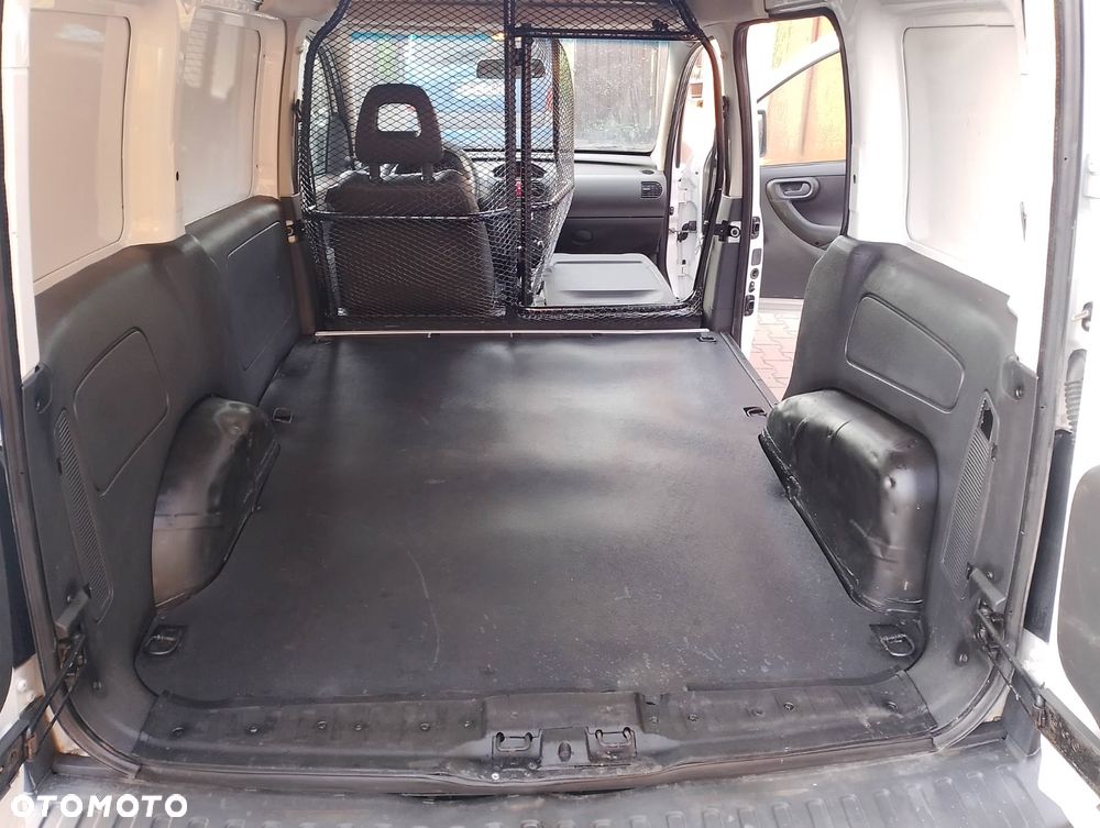 Opel Combo - 24