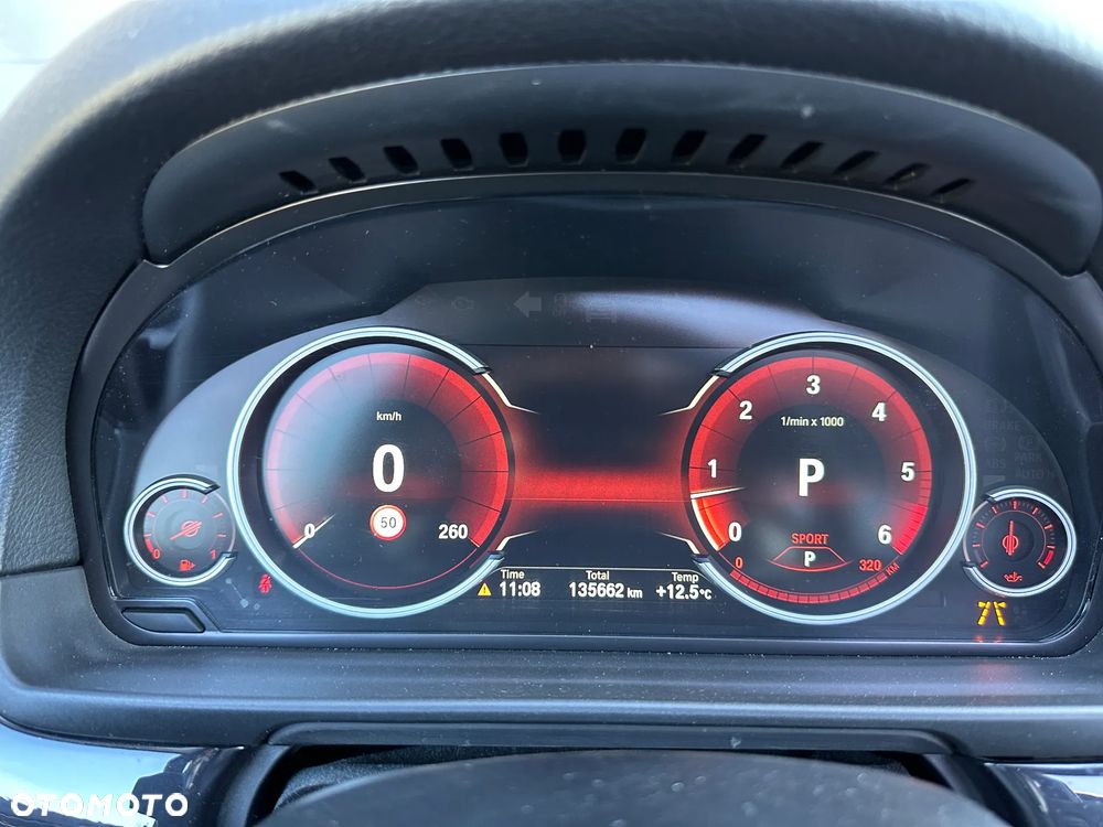 BMW Seria 5 530d xDrive Luxury Line - 27