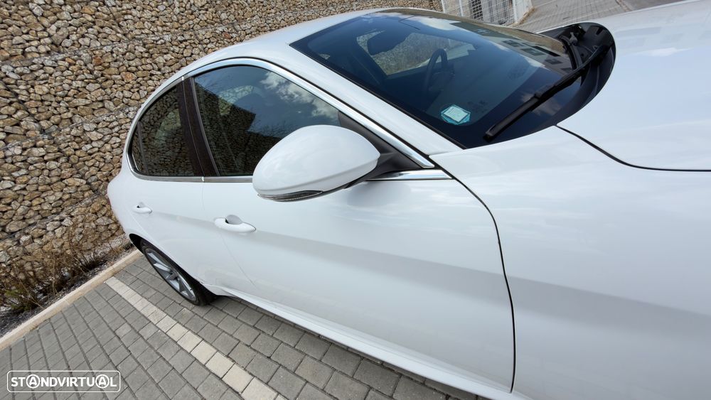 Alfa Romeo Giulia 2.2 D Sprint AT8 - 14