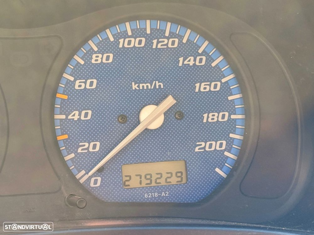 Honda HR-V 1.6 ES - 12