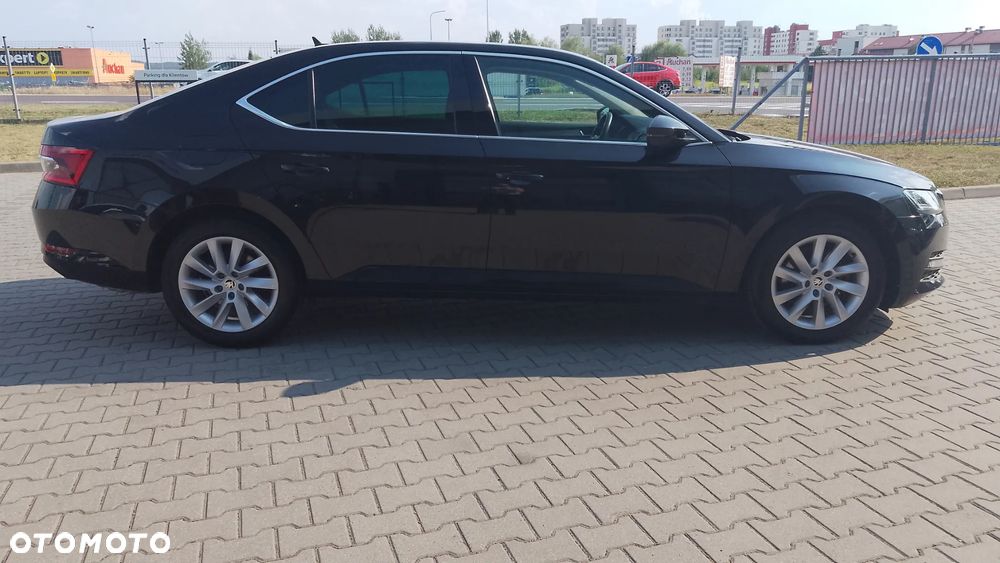 Skoda Superb 2.0 TSI Ambition DSG - 5