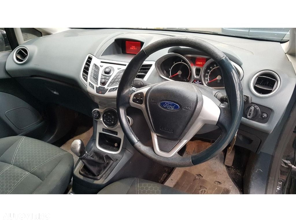 Aripa dreapta fata Ford Fiesta 6 2011 HATCHBACK 1.4 TDCI - 9