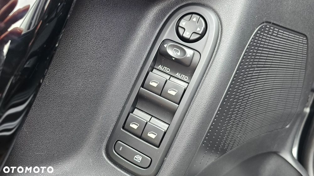 Citroën C3 1.6 BlueHDi Shine S&S - 23