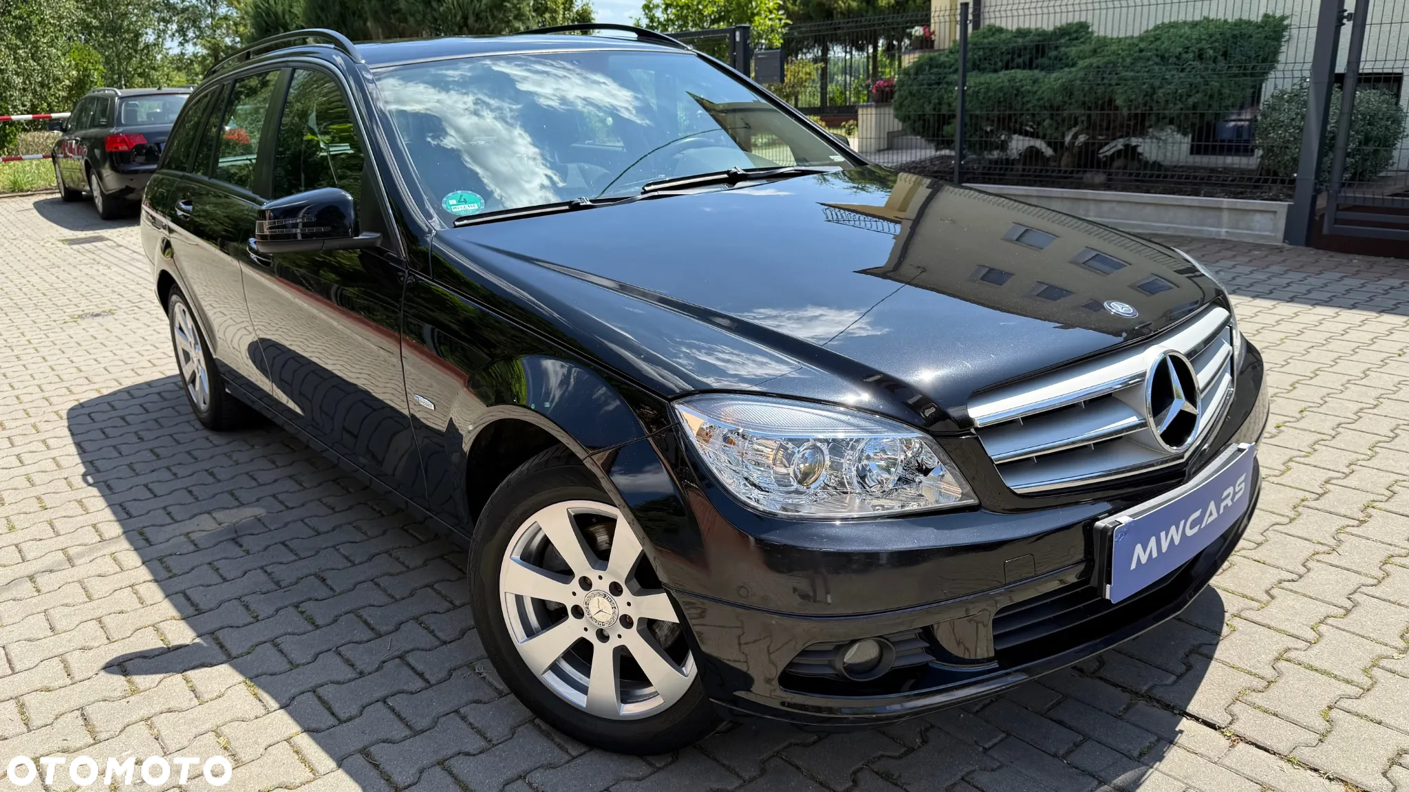 Mercedes-Benz Klasa C 180 T CGI BlueEFFICIENCY Elegance - 2
