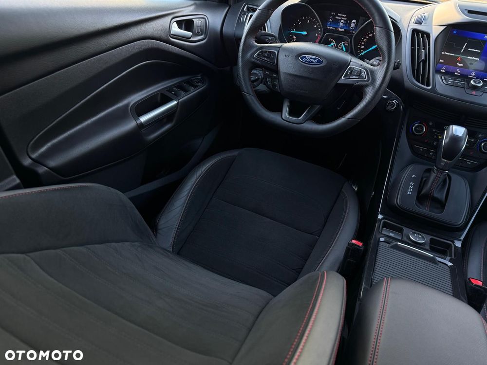 Ford Kuga 2.0 TDCi 4x4 ST-Line - 29