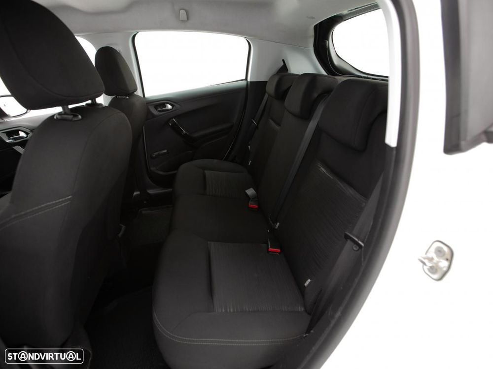 Peugeot 208 1.4 HDi Access - 9