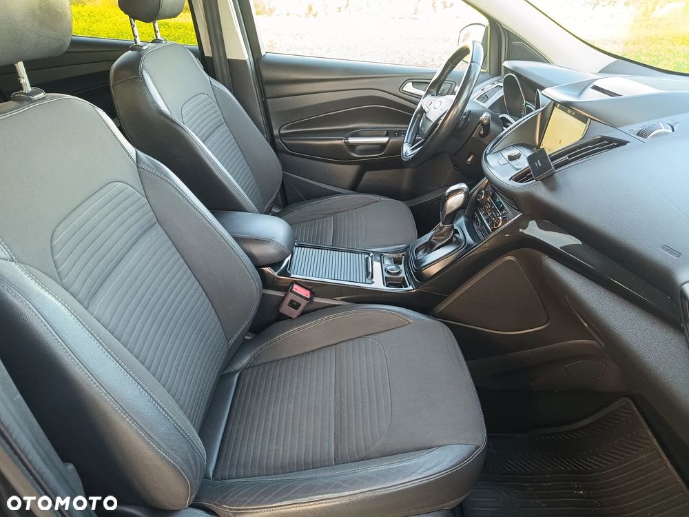 Ford Kuga 2.0 TDCi AWD Titanium - 22