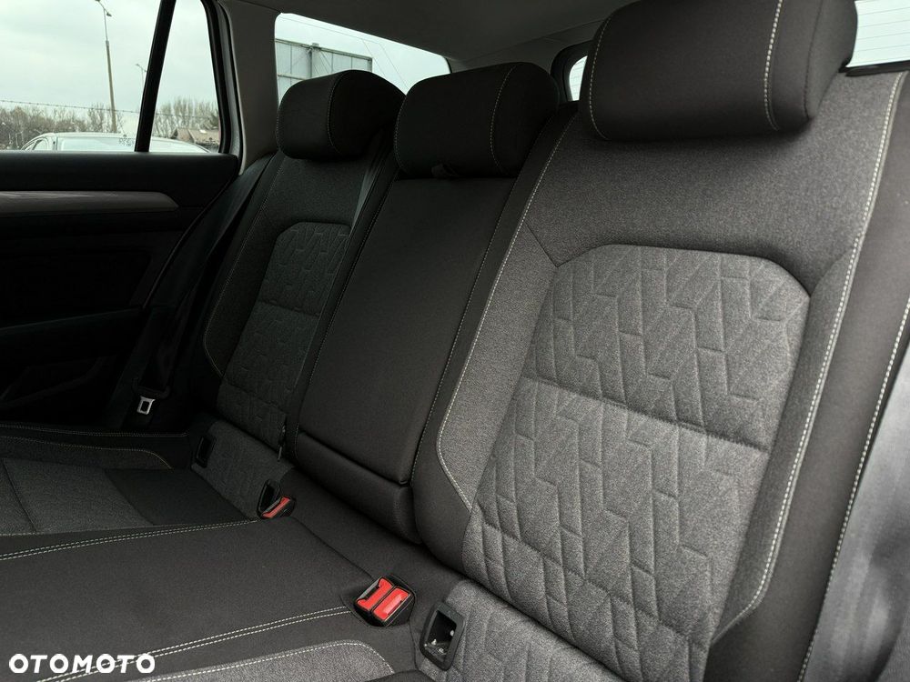 Volkswagen Passat - 35