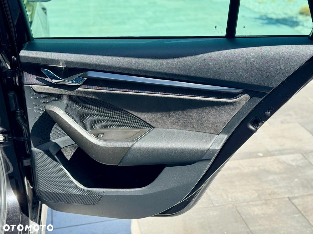 Skoda Octavia 2.0 TDI DSG 4x4 RS Plus - 35