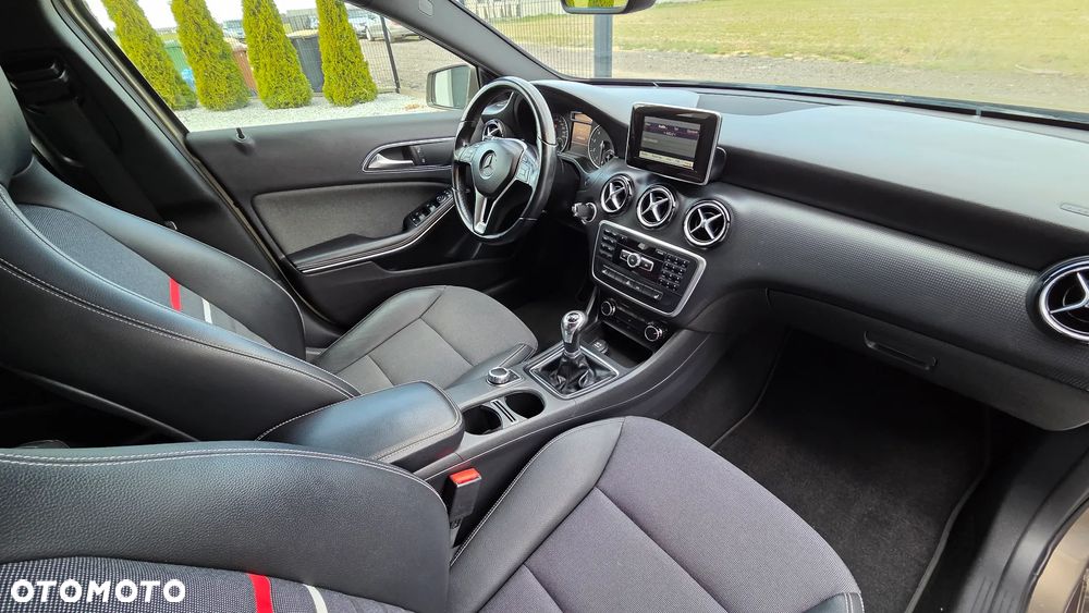 Mercedes-Benz Klasa A 180 (BlueEFFICIENCY) Style - 31