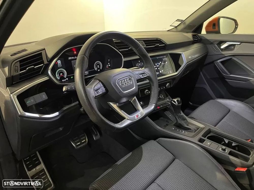 Audi Q3 45 TFSIe S line S tronic - 13