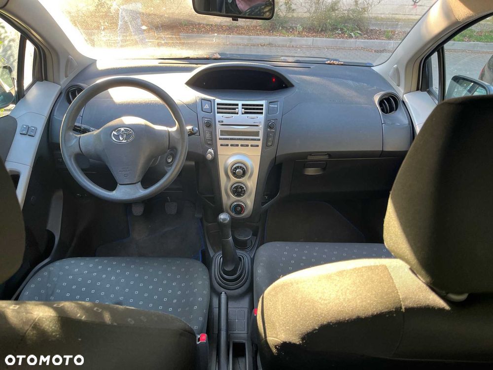 Toyota Yaris 2007 photo 4