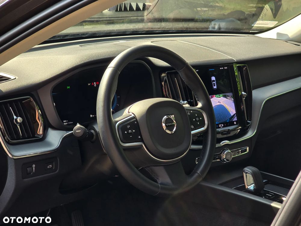 Volvo XC 60 B4 D Momentum Pro - 16