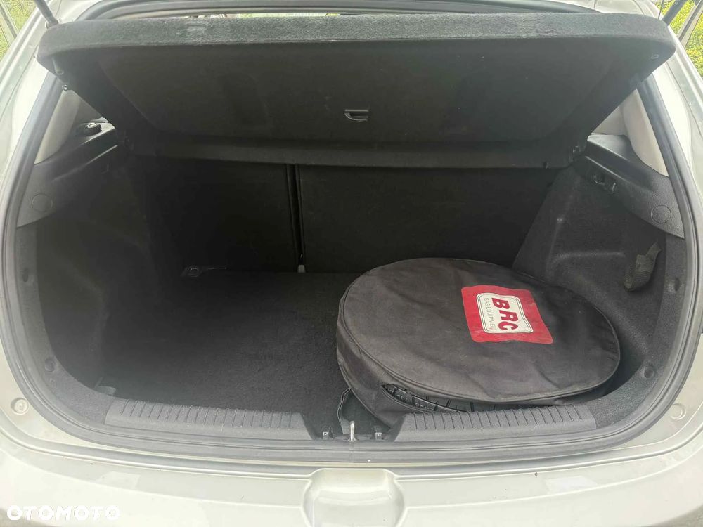 Kia Ceed - 13