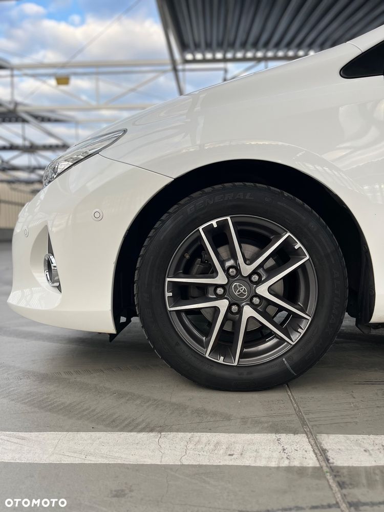 Toyota Auris - 15