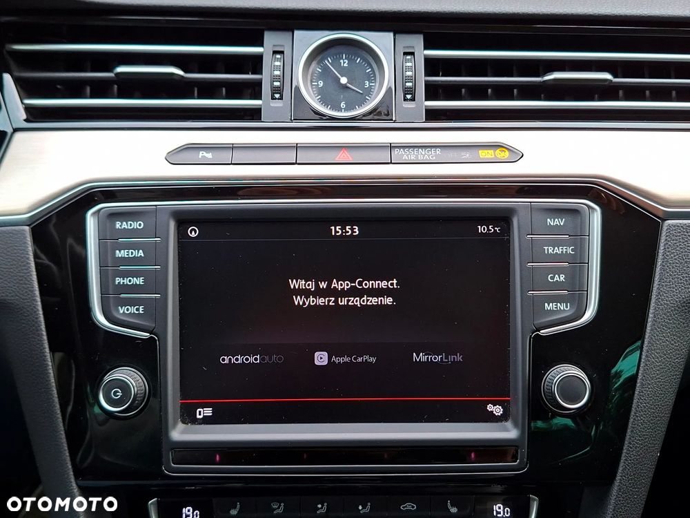 Volkswagen Passat 2.0 TDI (BlueMotion Technology) Highline - 34