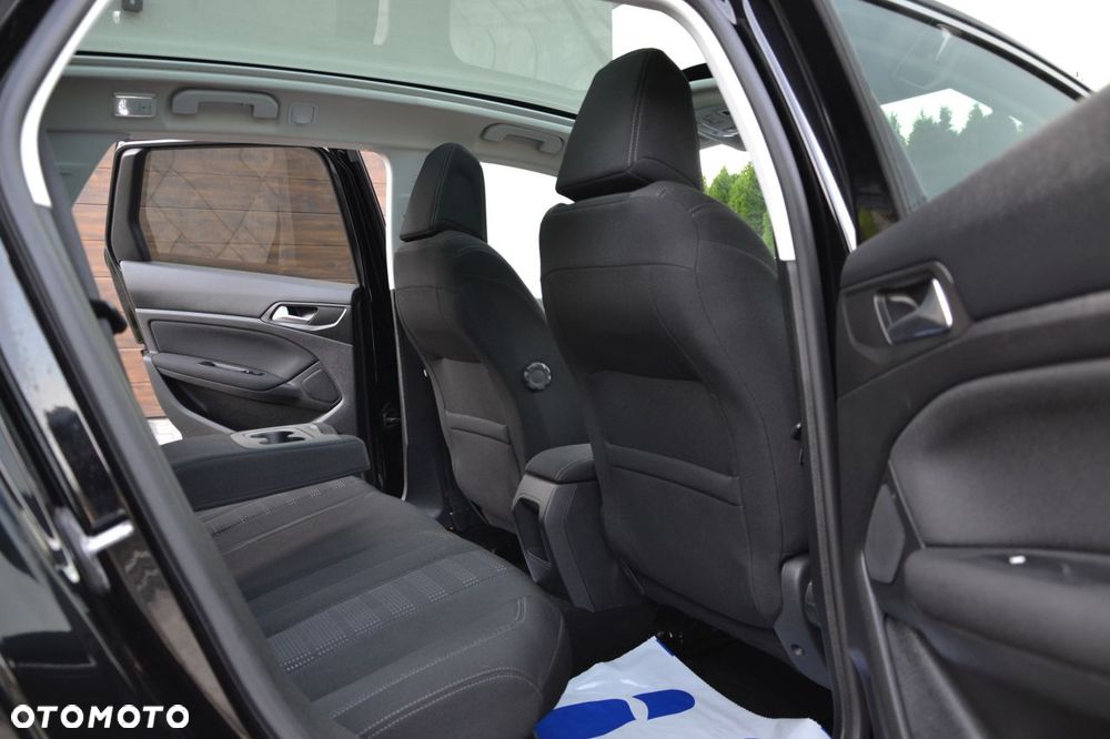Peugeot 308 2016