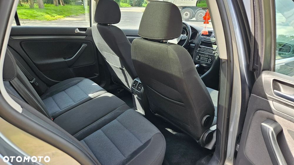 Volkswagen Golf 1.6 TDI DPF DSG Style - 16