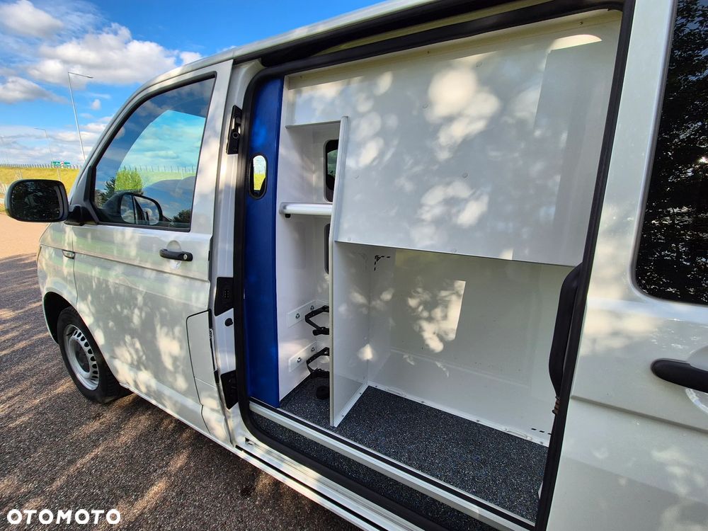 Volkswagen Transporter - 24