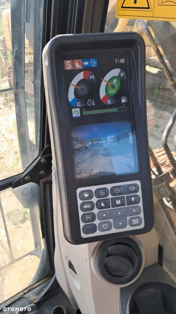 New Holland e265 - 11