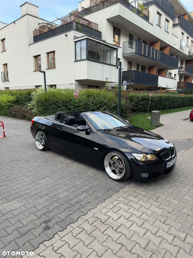 BMW Seria 3 330i - 3