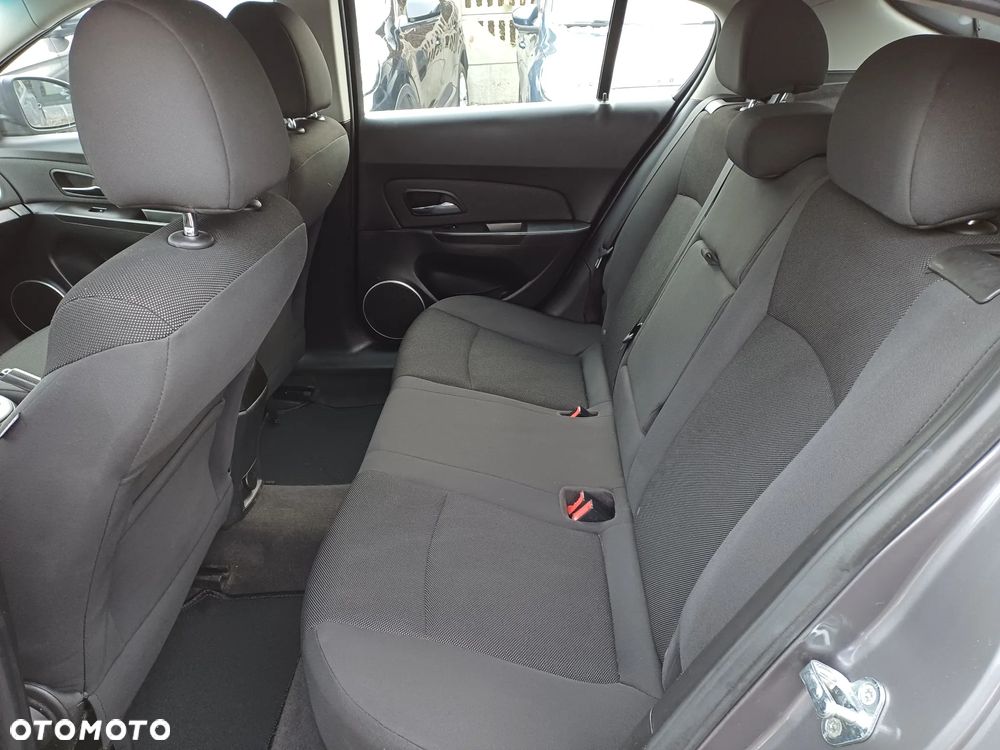 Chevrolet Cruze 1.8 LT+ - 16