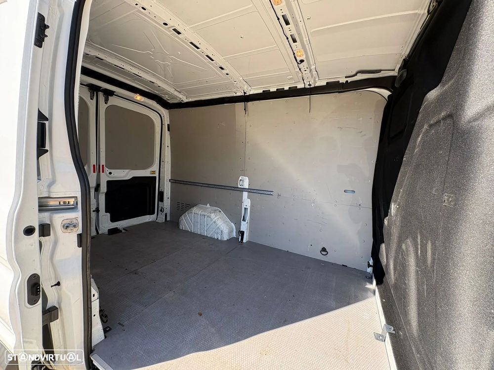 Ford TRANSIT VAN 350 L2 TREND - 29