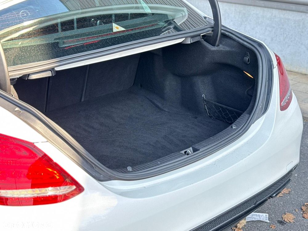 Mercedes-Benz Klasa C 450 AMG 4Matic 7G-TRONIC - 35