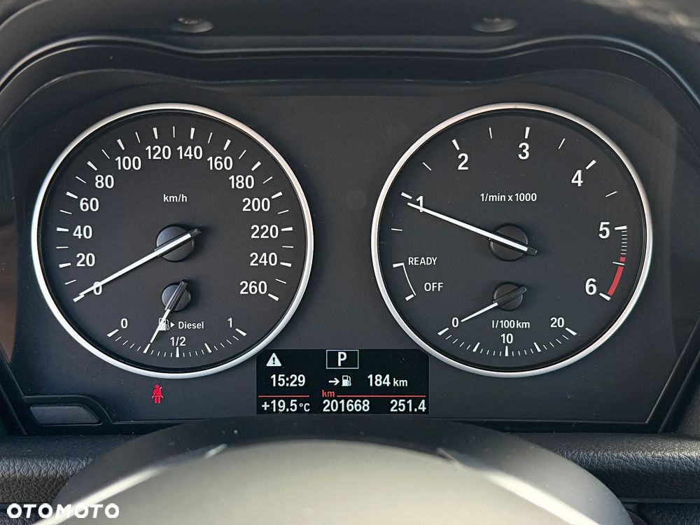 BMW Seria 2 216d Luxury Line - 24