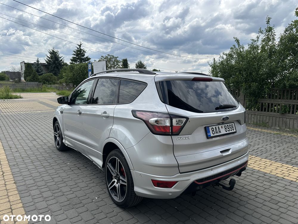 Ford Kuga 2.0 TDCi 4x4 ST-Line - 14