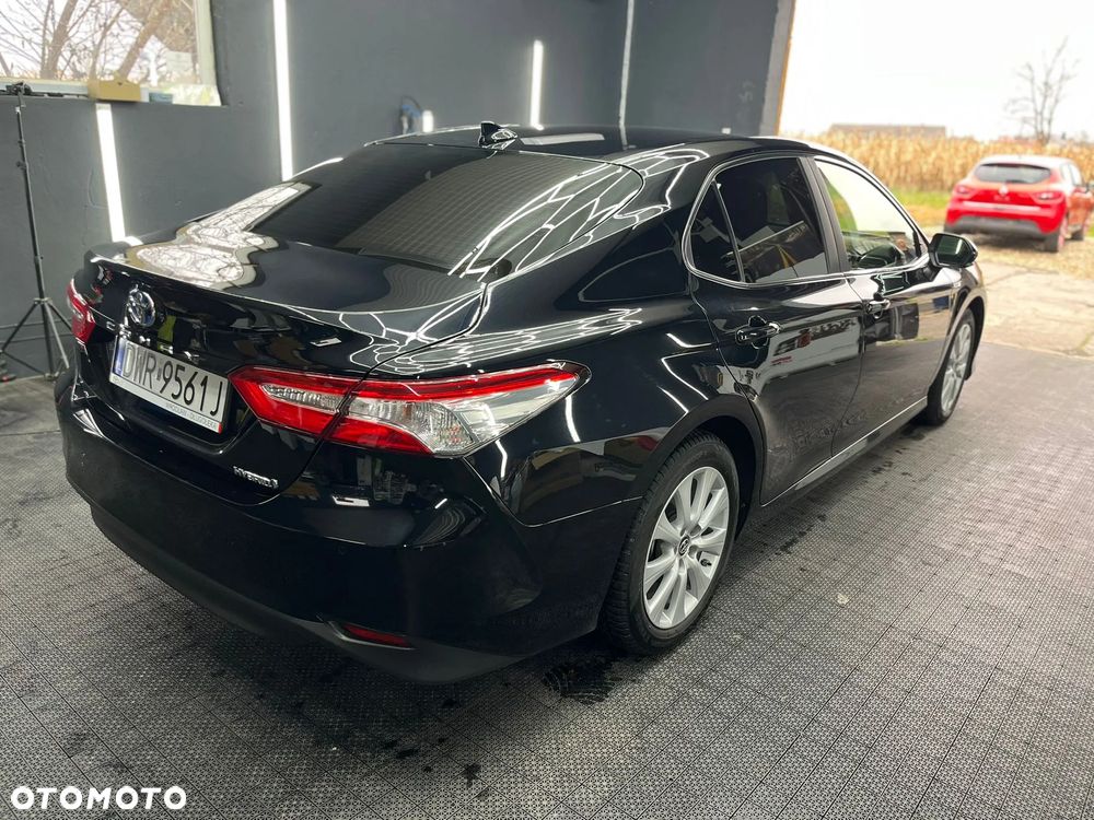 Toyota Camry 2.5 Hybrid Comfort CVT - 6