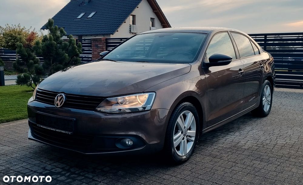 Volkswagen Jetta 1.2 TSI BlueMotion Technology Comfortline - 9