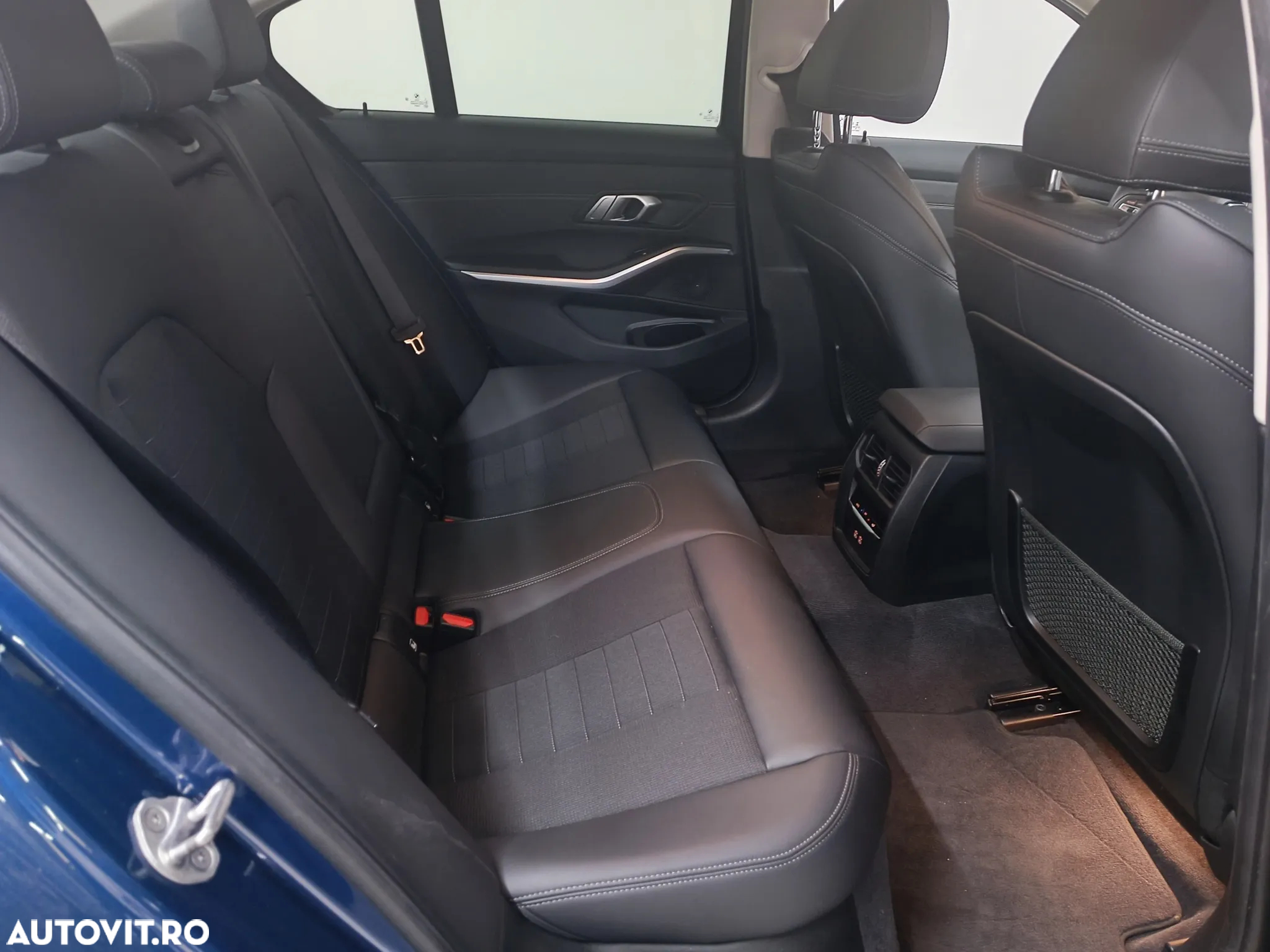 BMW Seria 3 320d xDrive Aut. Luxury Line - 17