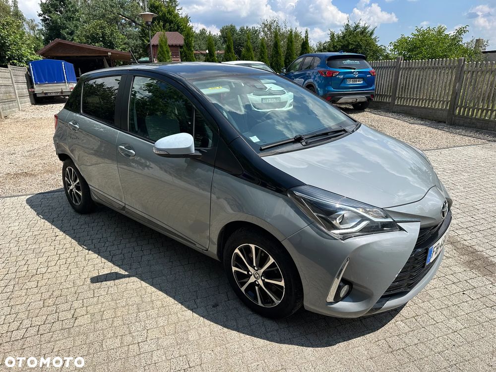 Toyota Yaris 1.5 Premium - 3