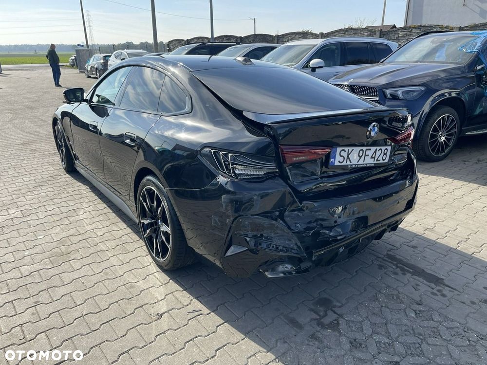BMW Seria 4 M440i xDrive mHEV - 3