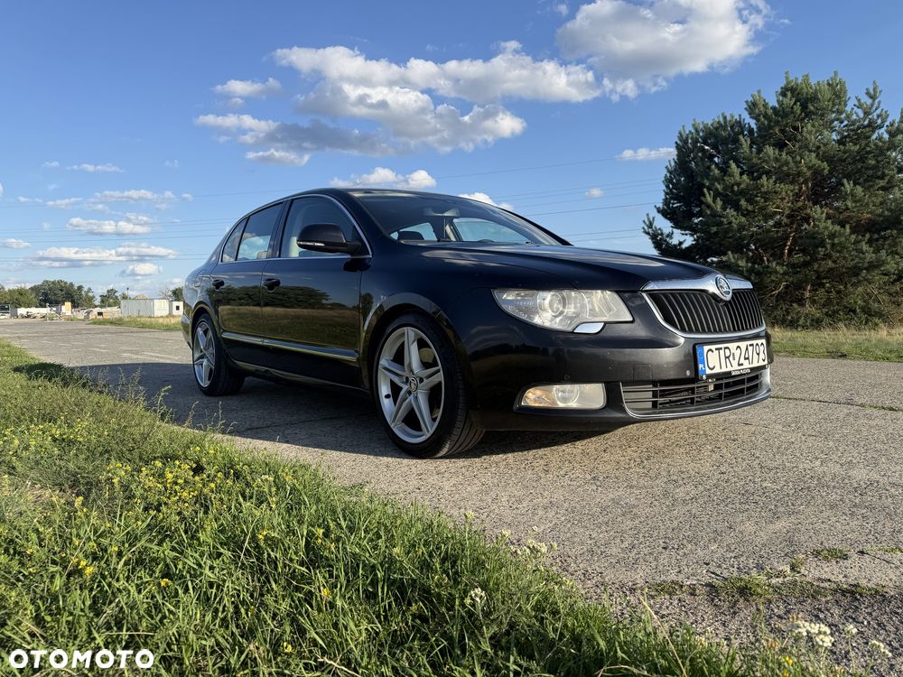 Skoda Superb 2010 photo 4