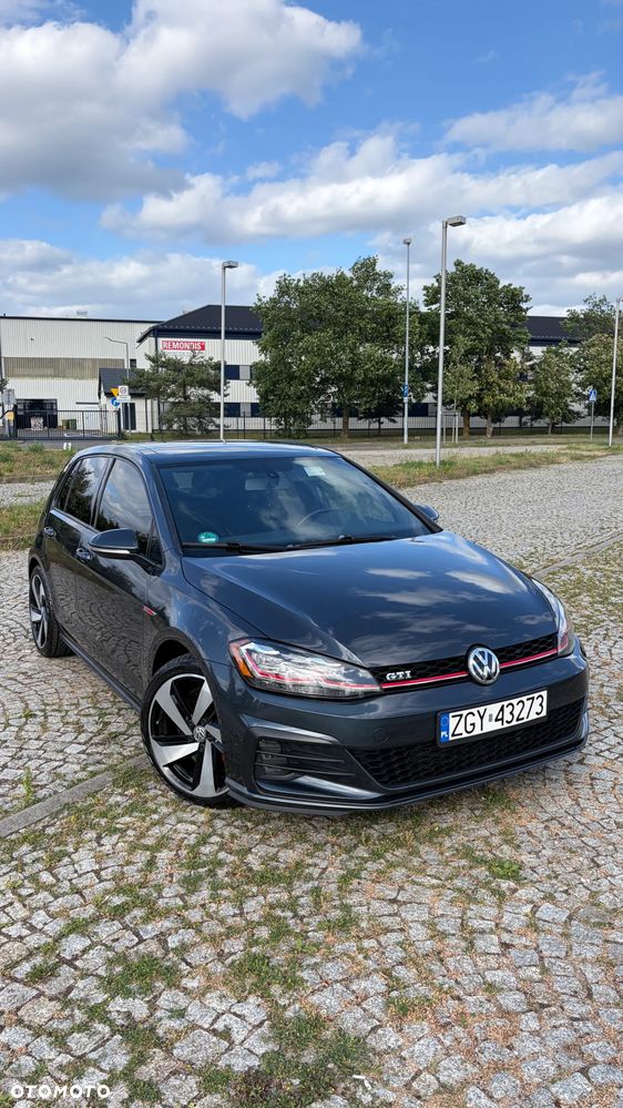 Volkswagen Golf GTI (BlueMotion Technology) DSG - 2