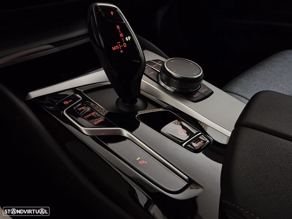 BMW 520 d Auto - 36