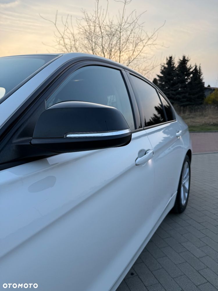 BMW Seria 3 318i Sport Line - 6