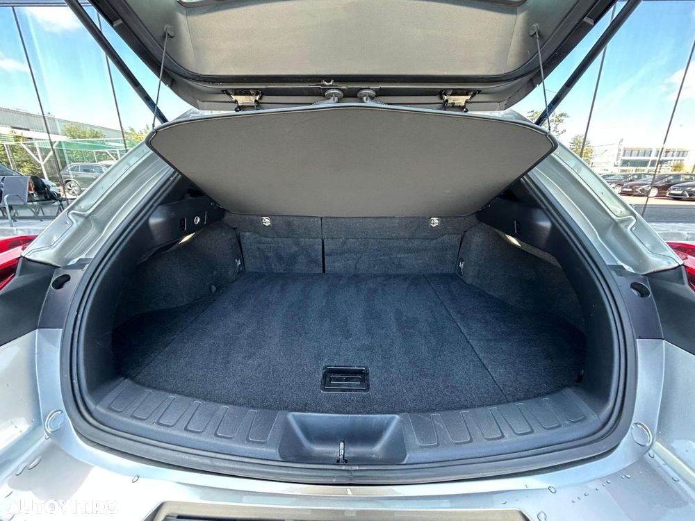 Lexus UX 250h 2.0L HEV 20H- (178 HP) 4X4 CVT Executive - 31