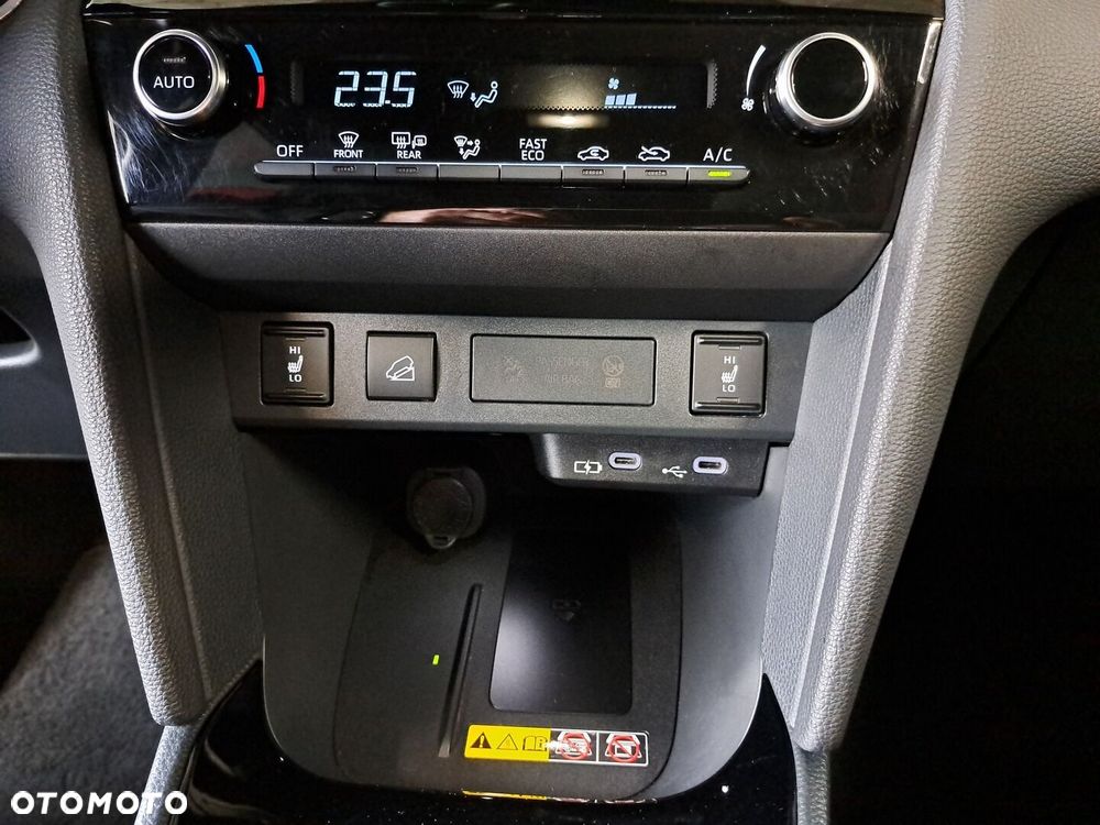 Toyota Yaris Cross Hybrid 1.5 Style AWD - 25