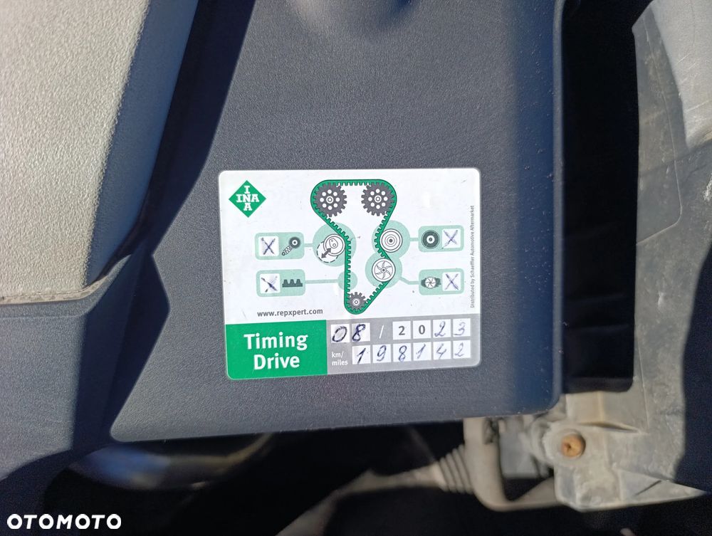 Volkswagen Passat 2.0 TDI Comfortline - 19