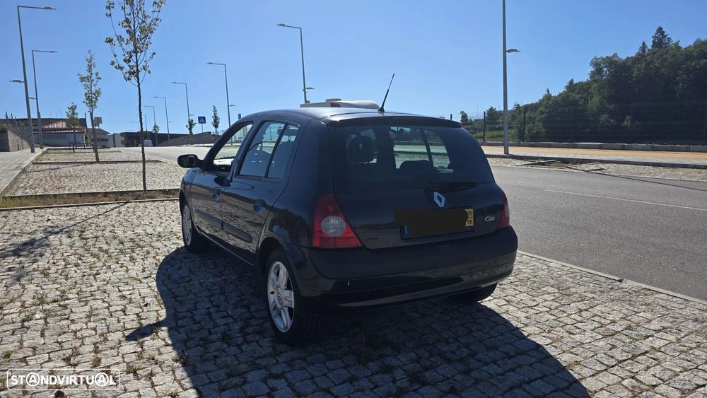 Renault Clio 1.2 16V SE Extreme - 4