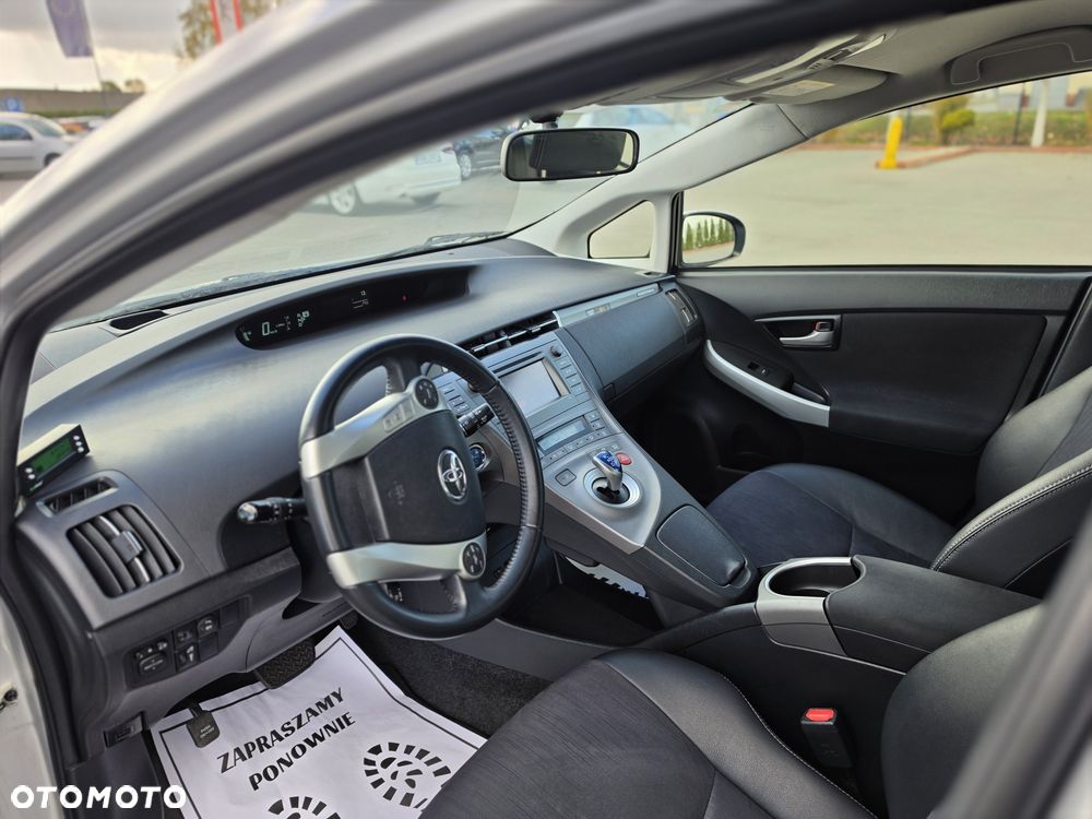 Toyota Prius - 5