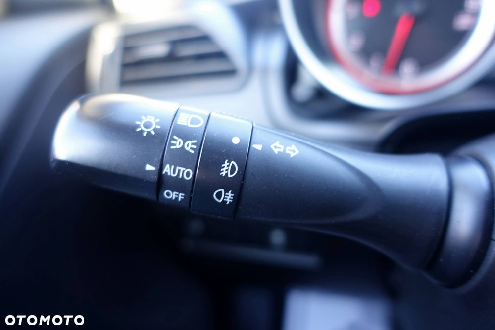 Suzuki Swift 1.2 Dualjet Allgrip Comfort - 25