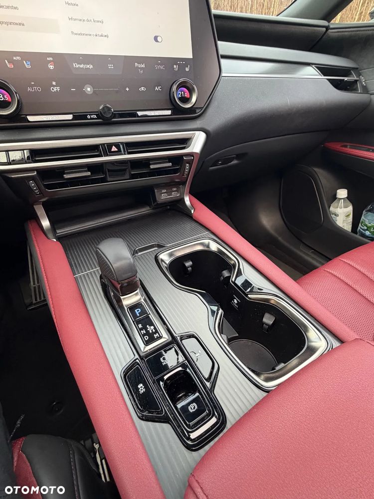 Lexus RX 500h F Sport - 33