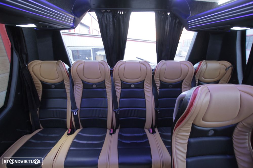 Mercedes Benz Sprinter 819 - 20